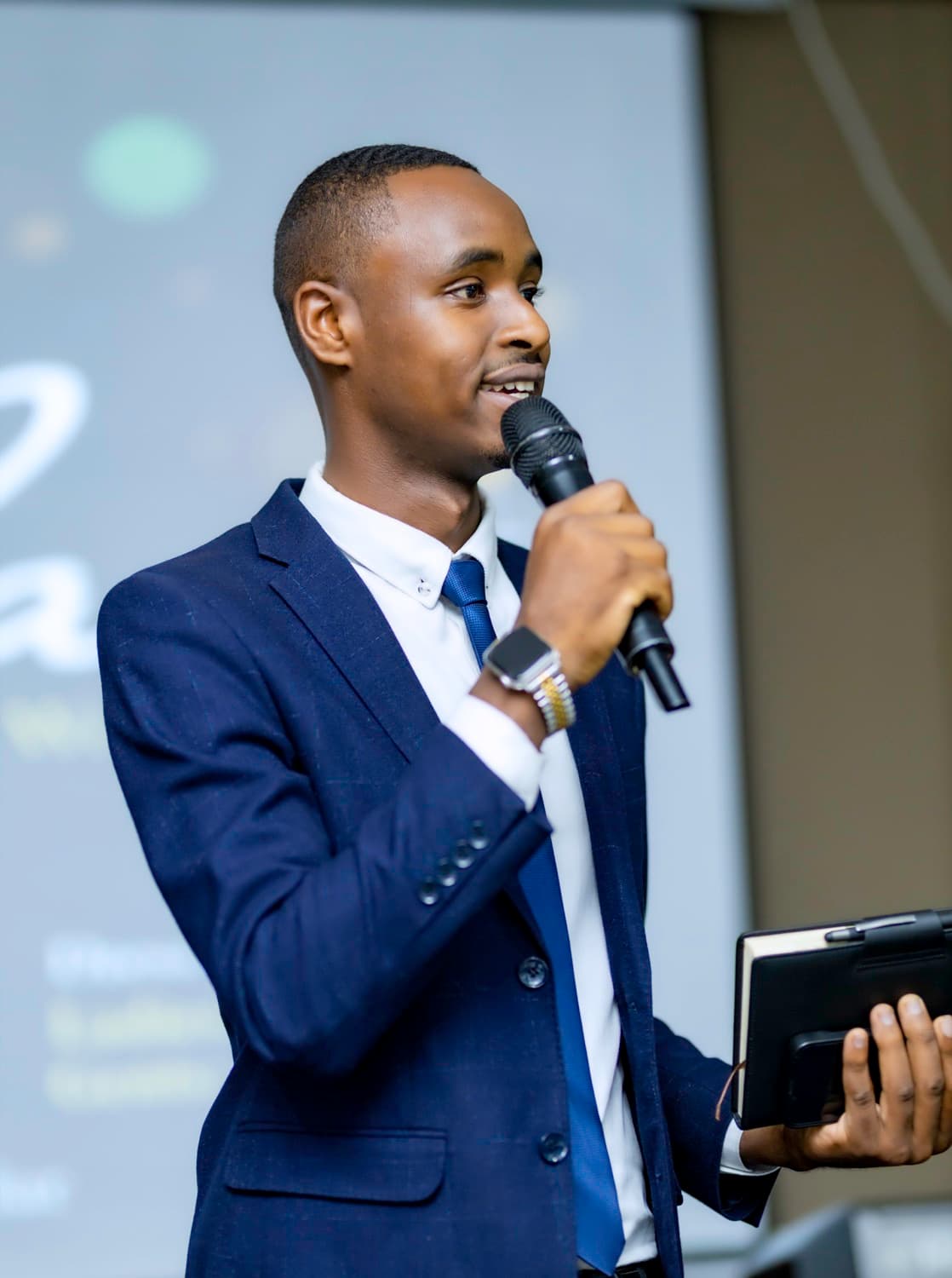 Emmy Cyuzuzo, founder of BLOOMiN